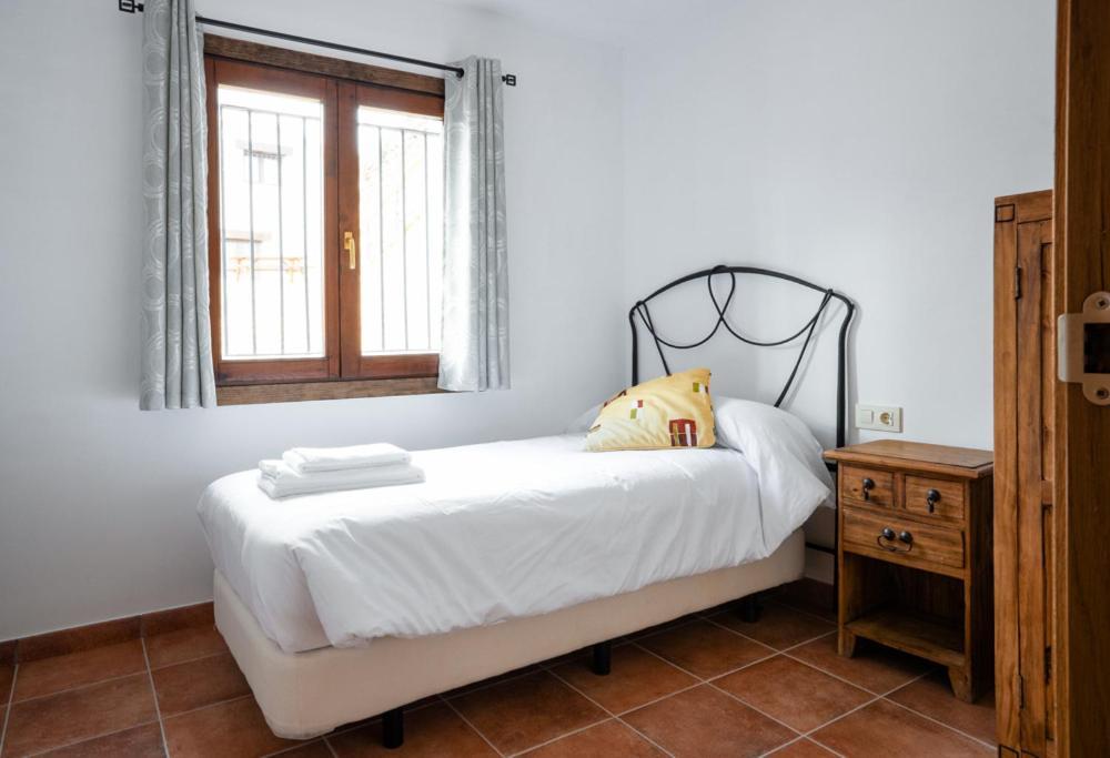 Hostal Antiguo Hospital Linares de Mora Dış mekan fotoğraf