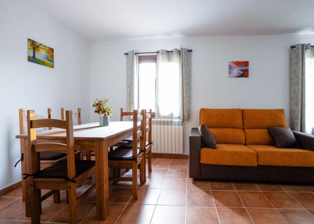 Hostal Antiguo Hospital Linares de Mora Dış mekan fotoğraf