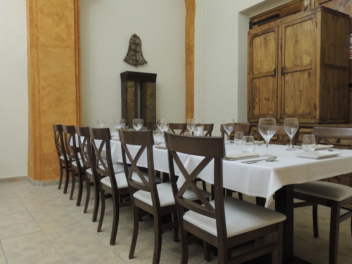 Hostal Antiguo Hospital Linares de Mora Dış mekan fotoğraf